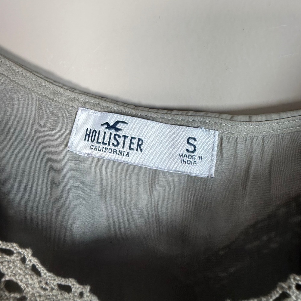 Hollister Sage Green Lace Trim Camisole Tank Top Small - Picture 3 of 12